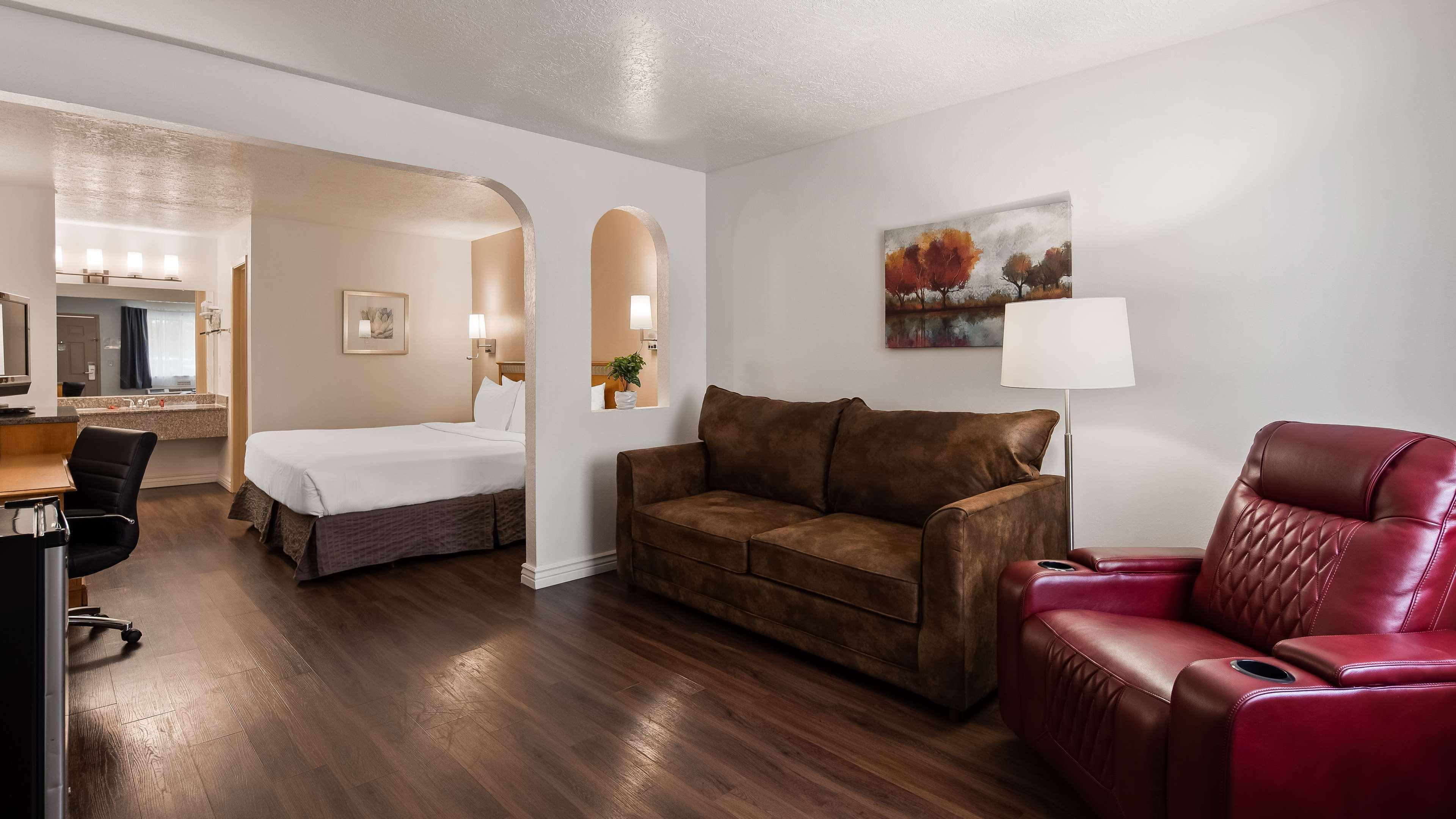 Surestay Plus Hotel By Best Western Albuquerque I-40 Eubank Bagian luar foto