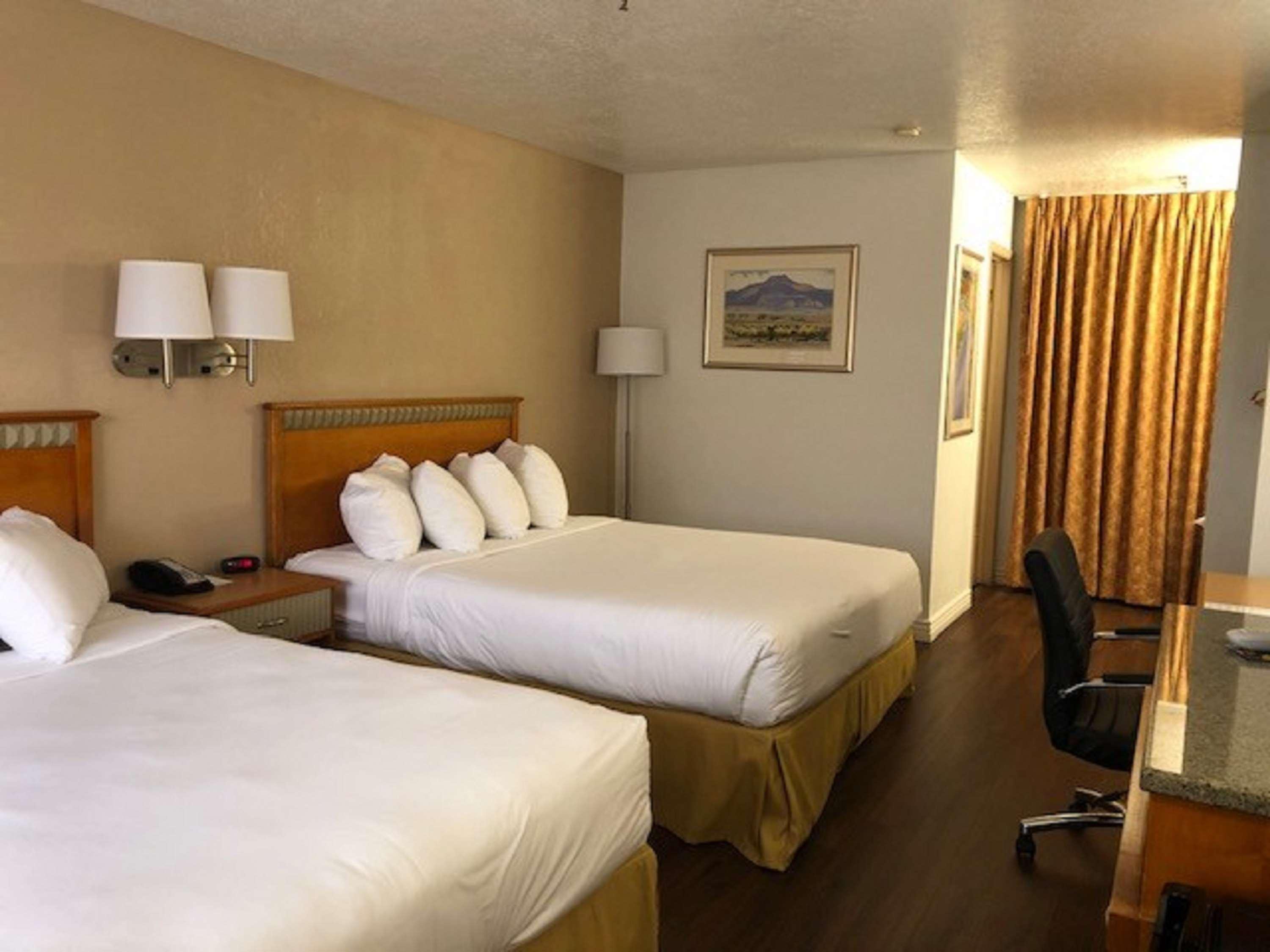 Surestay Plus Hotel By Best Western Albuquerque I-40 Eubank Bagian luar foto