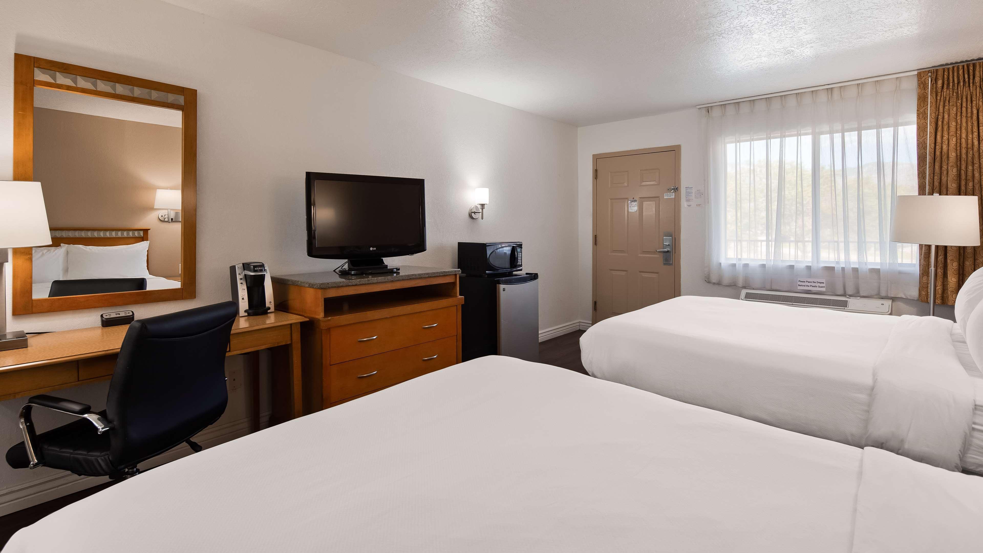Surestay Plus Hotel By Best Western Albuquerque I-40 Eubank Bagian luar foto