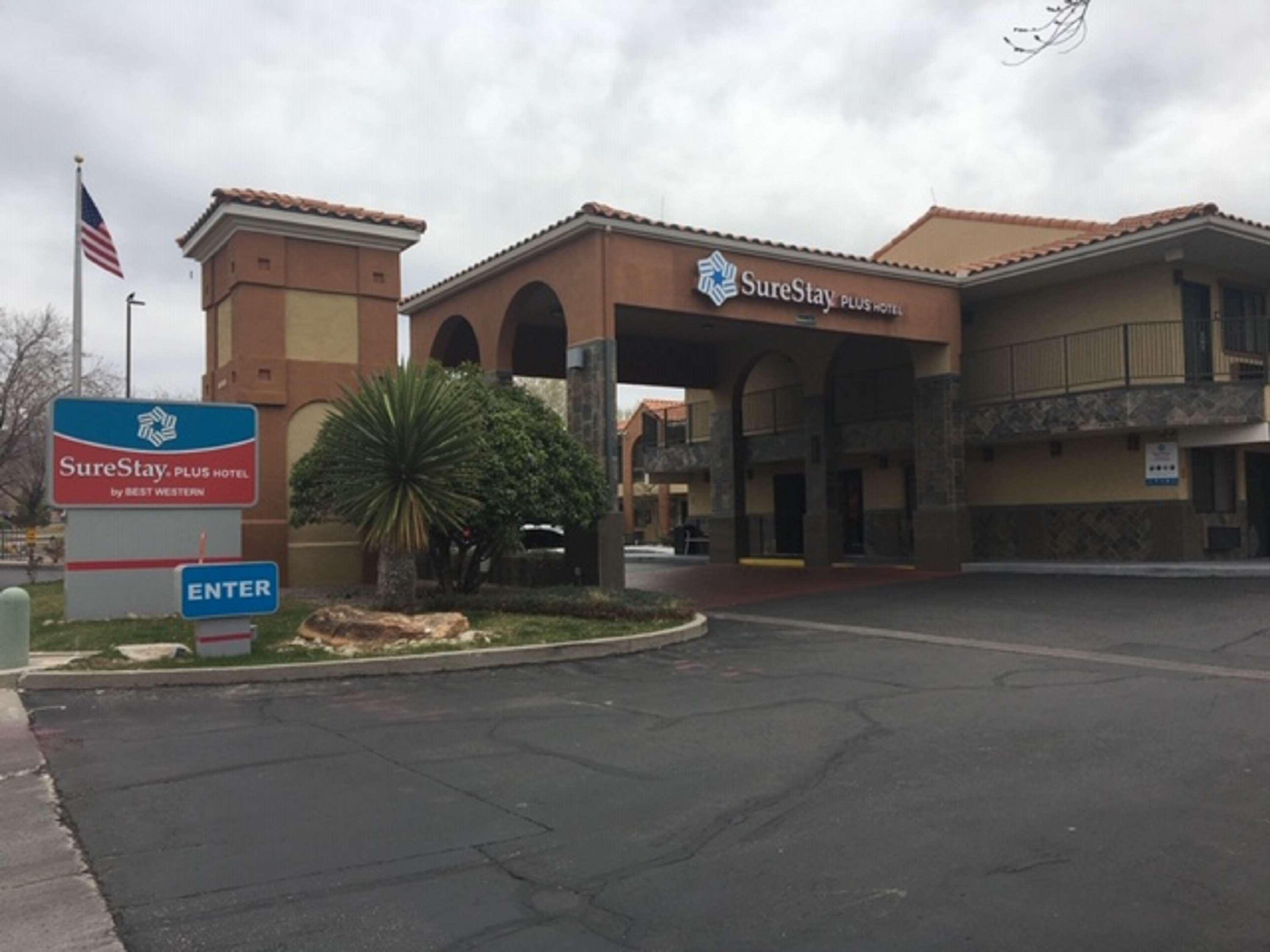 Surestay Plus Hotel By Best Western Albuquerque I-40 Eubank Bagian luar foto